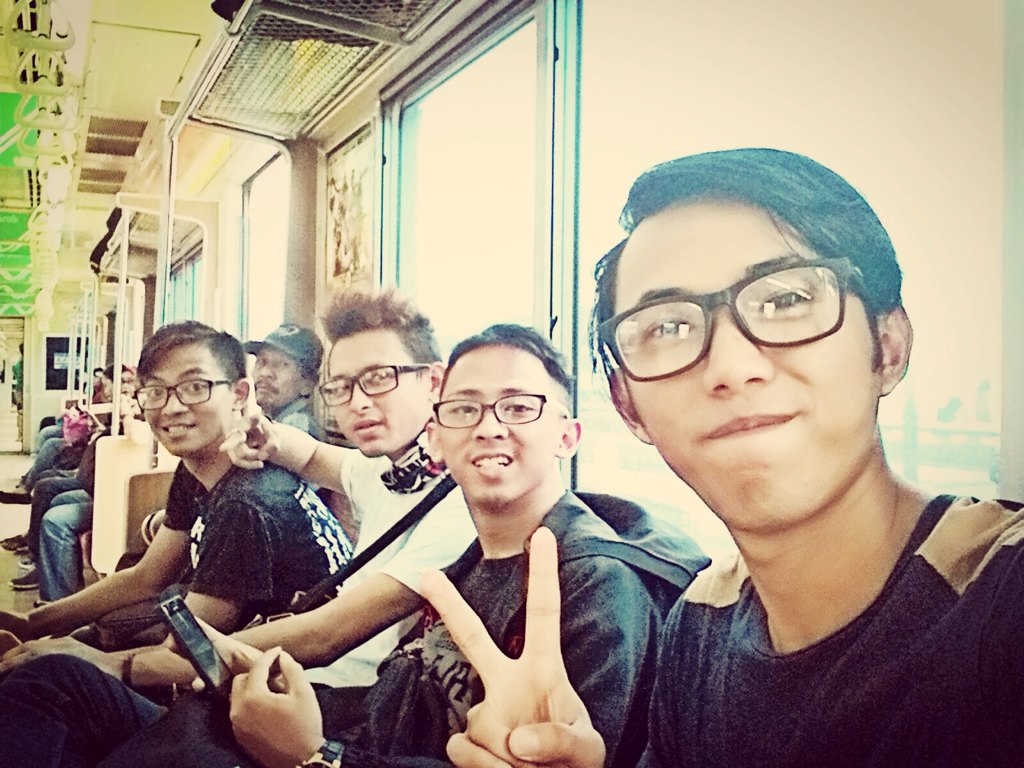 Hey yo guys !! Today we back perform @mallmangga2 #raizenperform #raizenback #oneokrock