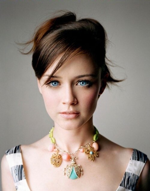 rtqueens's tweet photo. Alexis Bledel https://t.co/Ze4IbQUyD8