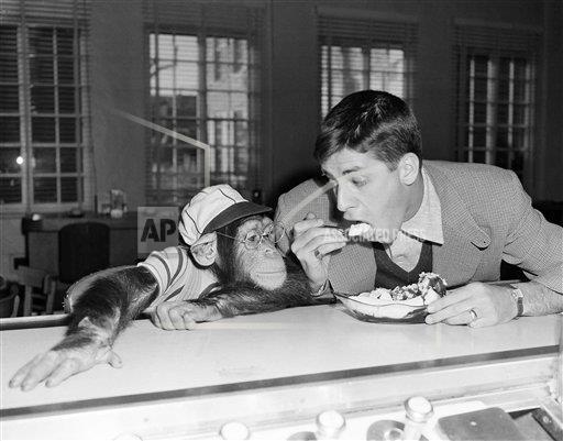 Fascinating Historical Picture of Jerry Lewis in 1950 