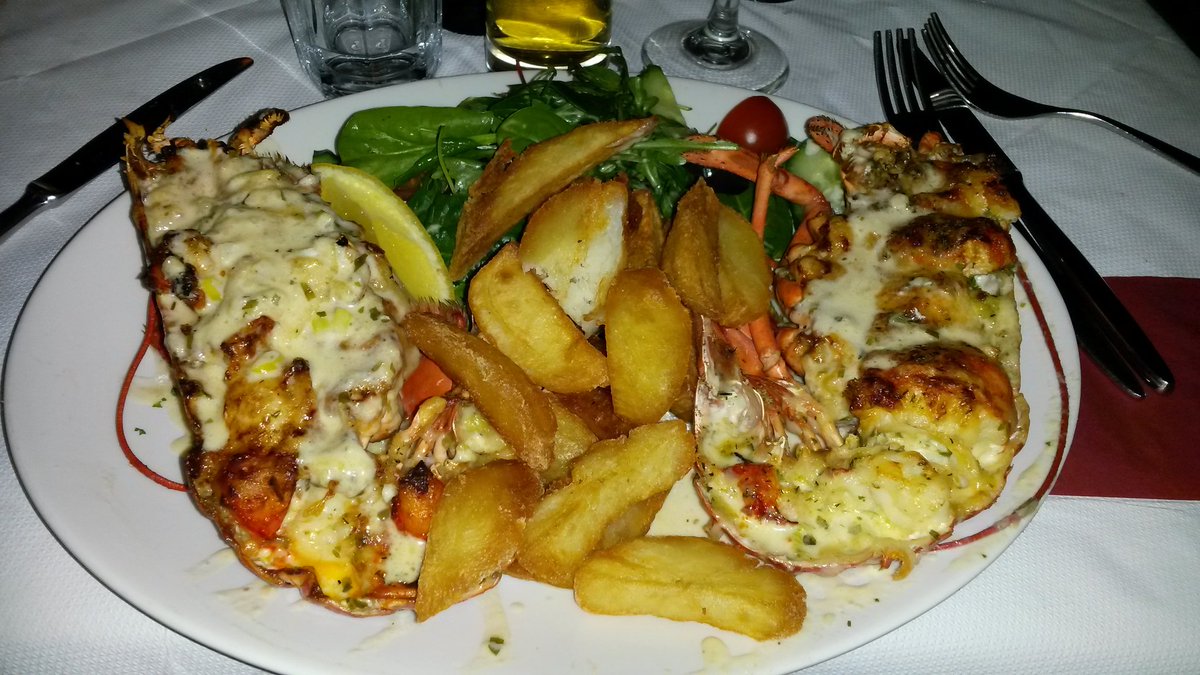 deanmsjbuilders's tweet photo. Last night's dinner#lobster https://t.co/yc71Fxv8PZ