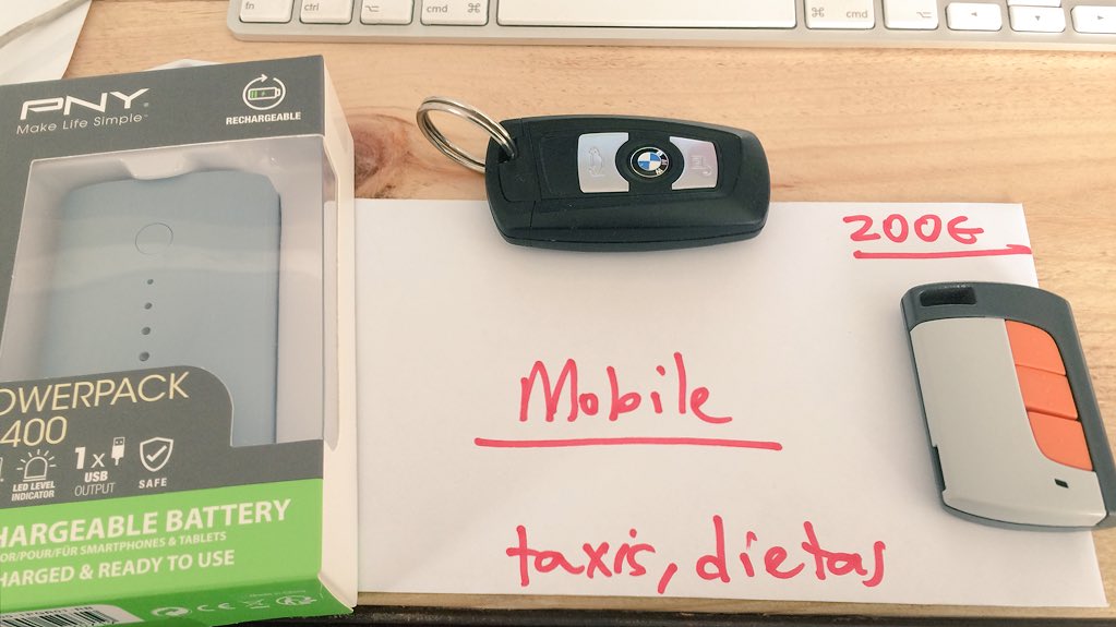 JuanmaUve's tweet photo. Llegar a la oficina y encontrarme esto. Comenzamos #mobile2016. En estos días hago el 20% de mi facturación anual. https://t.co/3S88fqUmIs