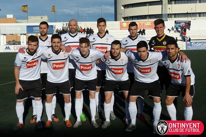 OntinyentCF's tweet photo. Carregats de il·lusió fins a les celles! Hui viatgem a Bunyol, volem seguir l'estela del líder! #TornaASomiar https://t.co/y9q4xWy5dh
