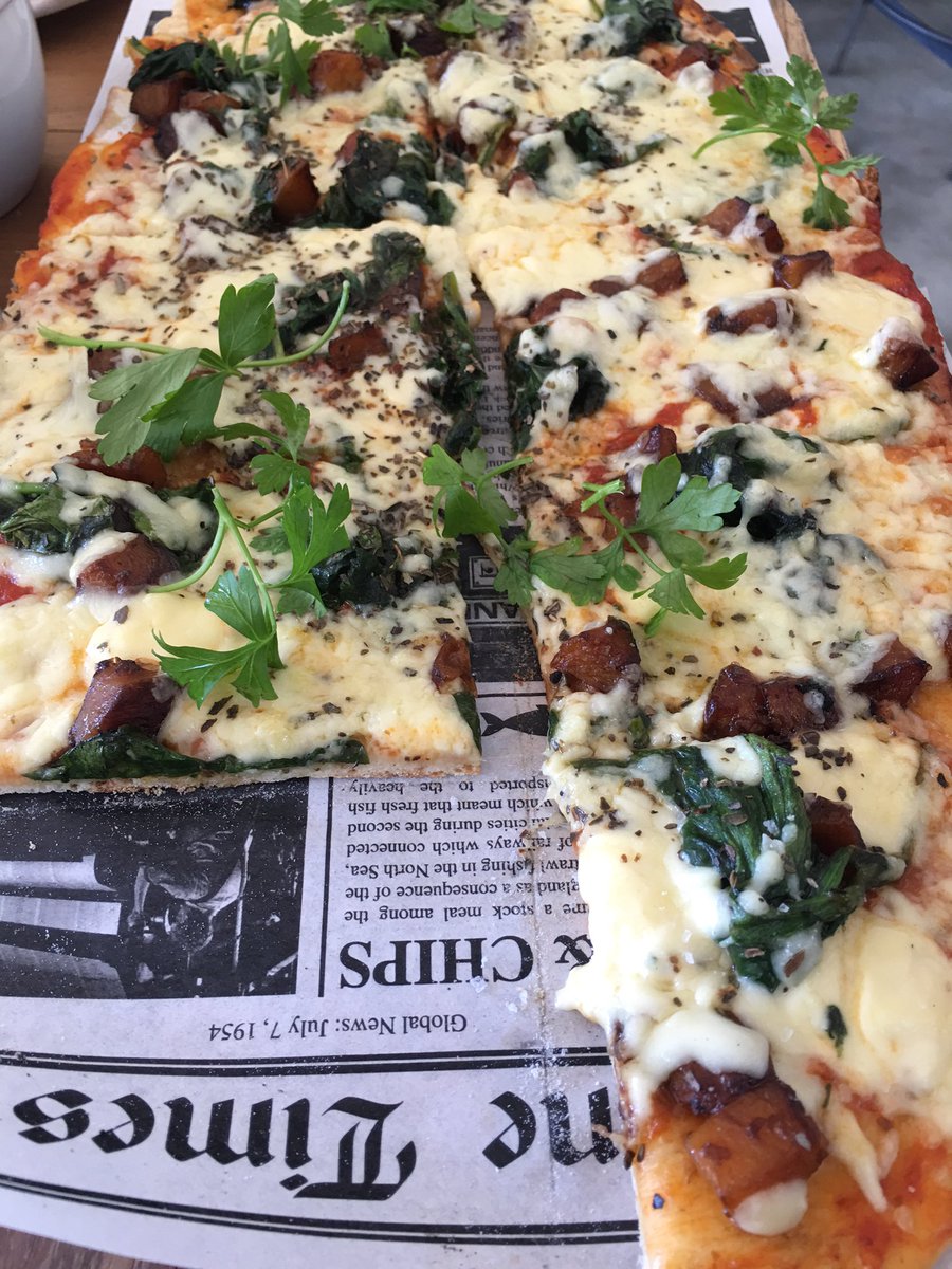 gershawncoetzee's tweet photo. Found our new Sunday brunch spot @bricklaneeatery https://t.co/z0NhejJ653
