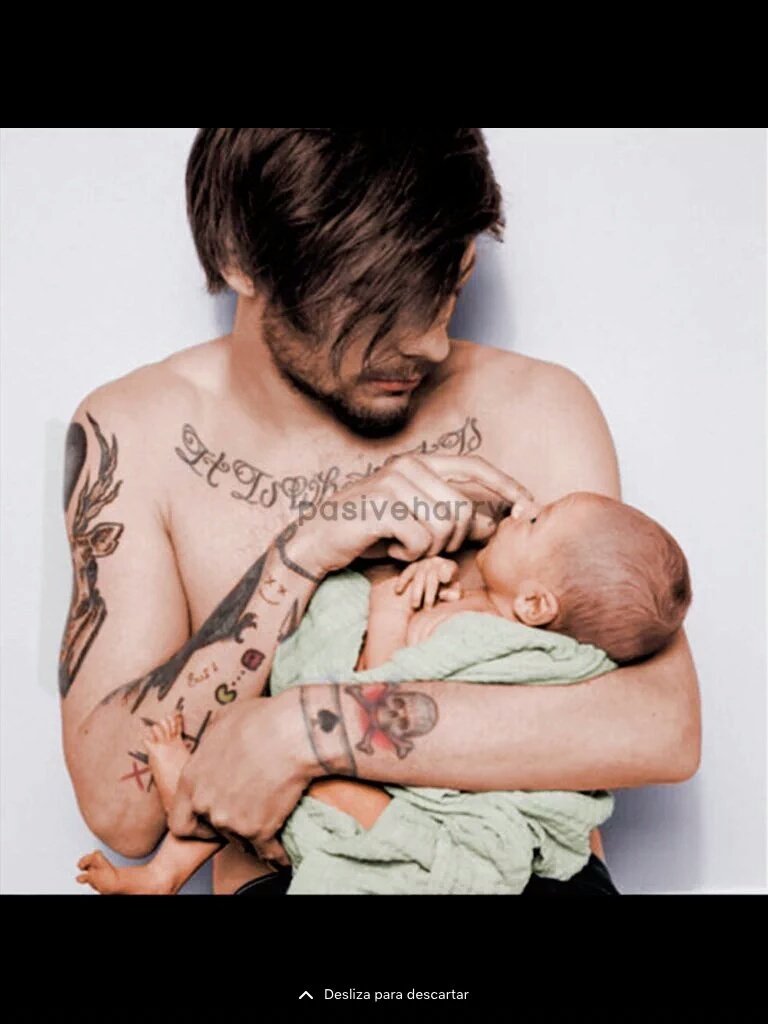 WorldNotes1D's tweet photo. Hoy se cumple un mes del nacimiento de Freddie (conchobar para la raza) #VoteDirectonersUK #KCA https://t.co/eyTMJ6D9yi