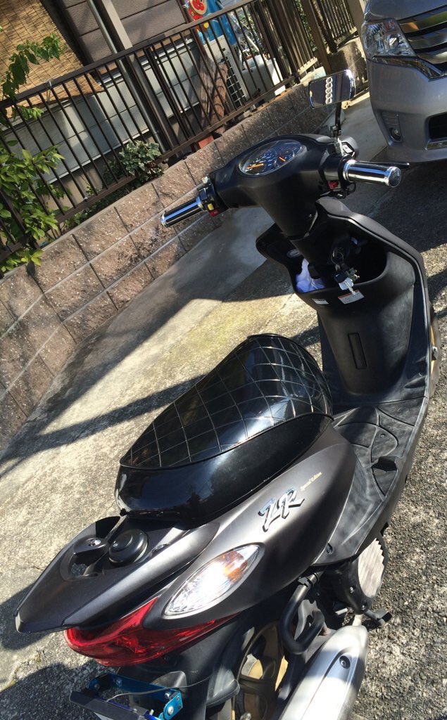 Midoriayaeroaka's tweet photo. ZR売ります！
値段は2万円で考えてます
トラックで持っていくこと可能です
兵庫から！
不具合ありません
バイク 売ります
原付 売ります https://t.co/QfN0Tl8KL5