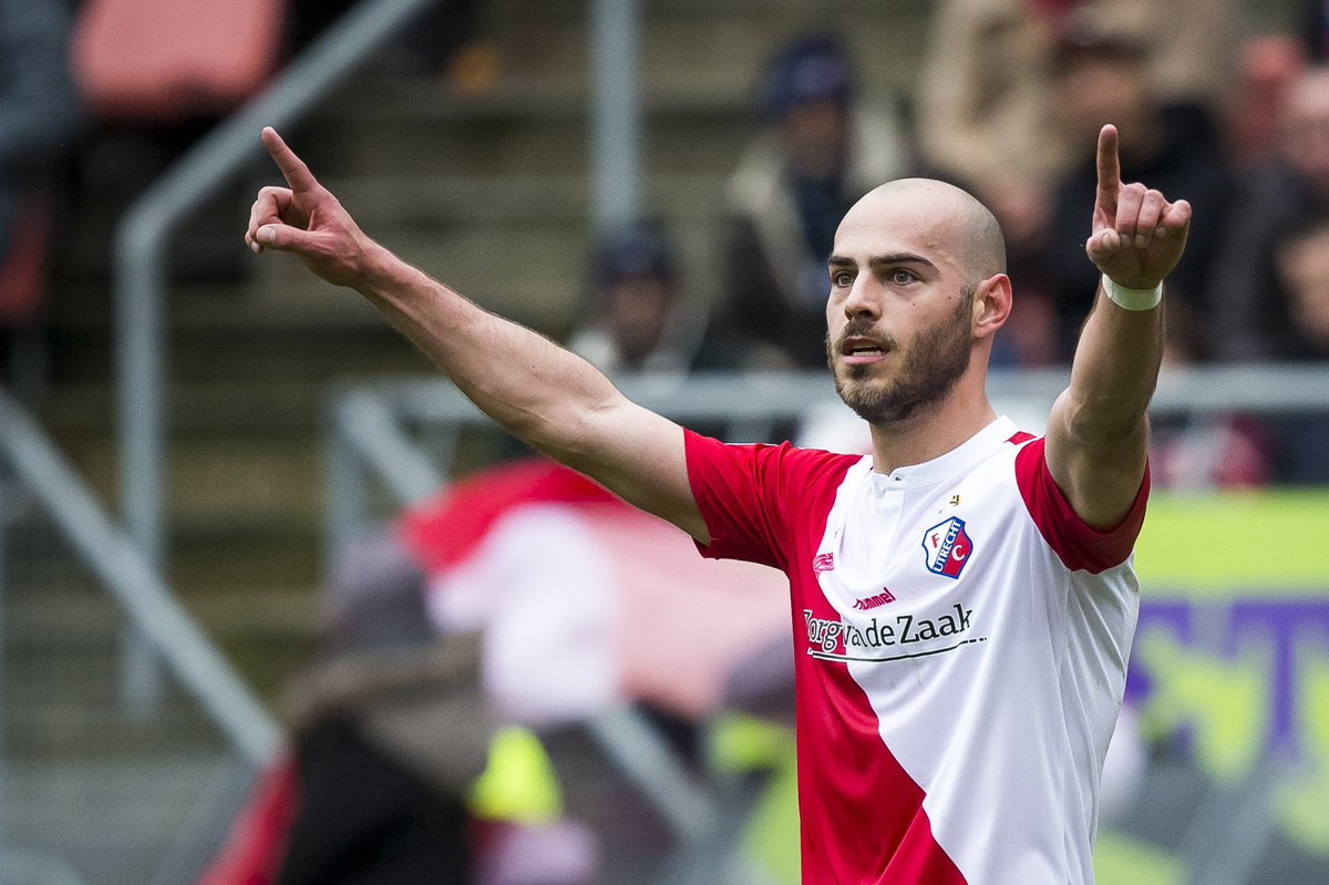 NOSsport's tweet photo. FC Utrecht klopt Willem II en is voorlopig 4de in de eredivisie. Met dank aan Ruud Boymans https://t.co/foRcQXk8M1 https://t.co/e3NYWKubyz