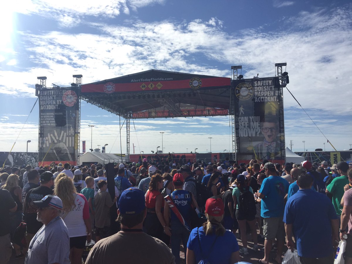 Chris__Espinoza's tweet photo. .@JohnCena talking to the fans in the #SprintFanZone #DAYTONA500 https://t.co/vCmh08V3Vx