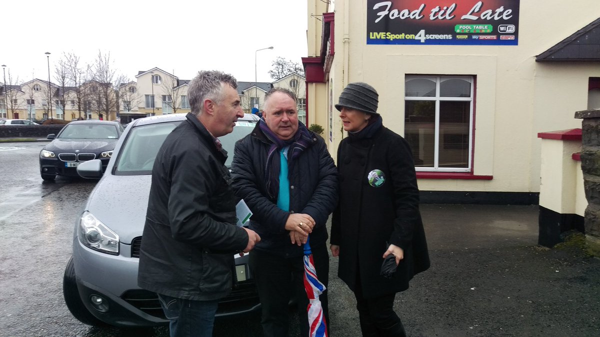 WestAwake's tweet photo. #MurphysOnTheMove @CllrEMurphy On The Canvas Today In #Cortober #GE16 #MurphyFor32ndDail https://t.co/TeROcIrlAl