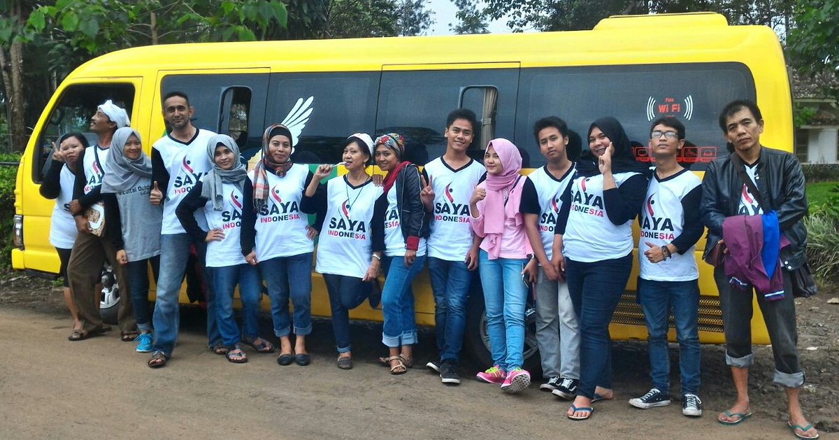 sayaaindonesiaa's tweet photo. BakSos #sayaindonesia Jabar hr ini d Ds Cicadas Bdg Barat: Pengobatan Gratis, Lomba Mewarnai &amp; Mendongeng utk Anak2 https://t.co/Cznrf3q9A7