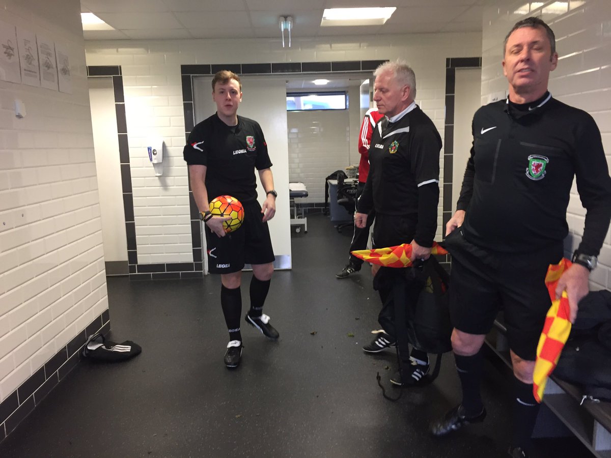 tnsfc's tweet photo. Images from the TNS v Swansea City friendly this afternoon! #saintsfc @PlanetHippo https://t.co/BZnC8JUnjf