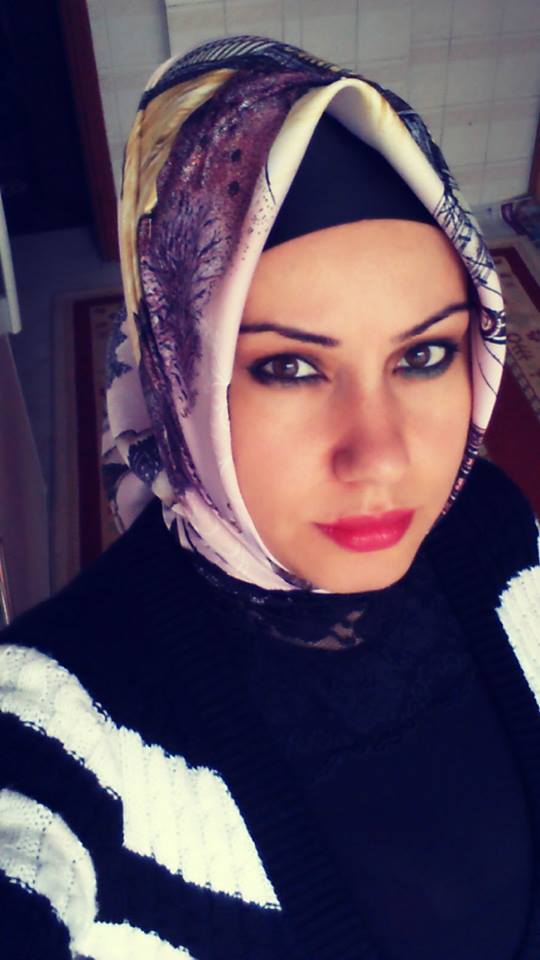 Bu türbanlı tam bir seks makinası...................