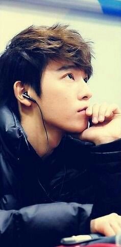leedonghae186's tweet photo. Long time not online here because I had bad days. I'm sorry all! 
but now I'm back again. #Hae https://t.co/S5W5dxyj13