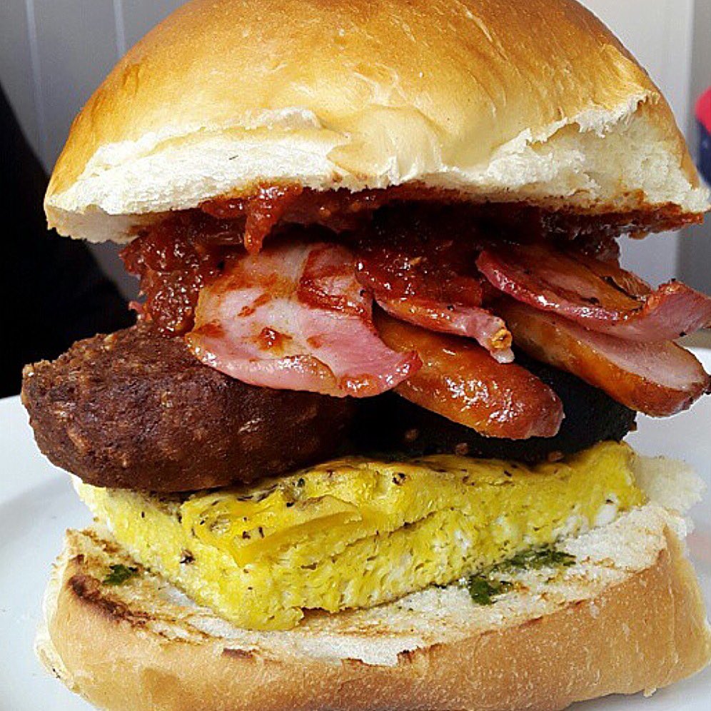 kitchen_62's tweet photo. Time for breakfast in a bun #kitchen62 #dunlaoghaire #breakfastbun #yum #foodporn @LovinDublin #brunch #dublinbrunch https://t.co/Zcop4UBASO