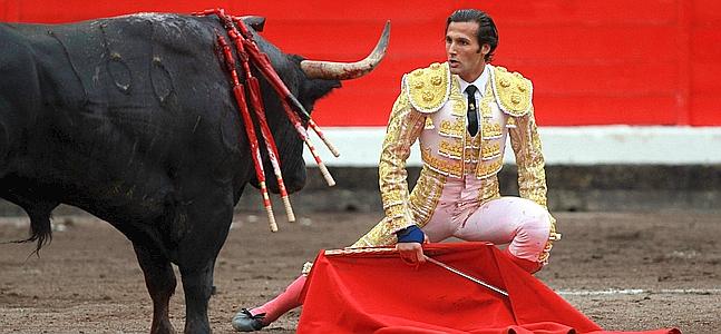 AntonioFuentes7's tweet photo. Dentro de unas horas estos dos héroes le pegarán una patada al destino #Torerazos #ToreríaMorada #SoyFortista https://t.co/sdaEamhdr6