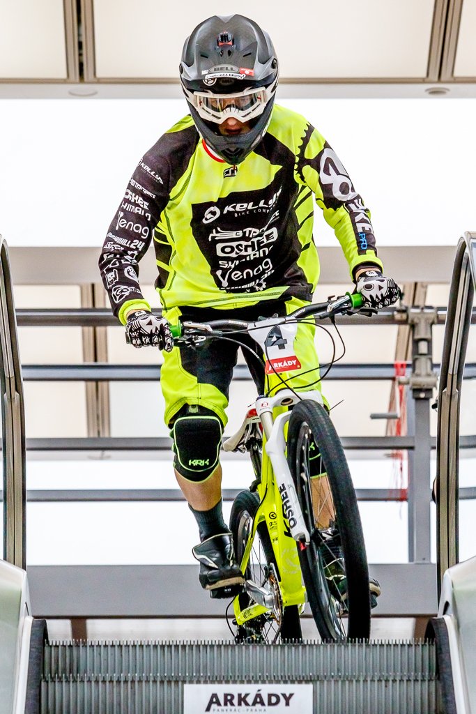 Arkády Pankrác #Downmall 2016 #Prague #easterngravity #dowmmalltour #bike #race #mall facebook.com/media/set/?set…