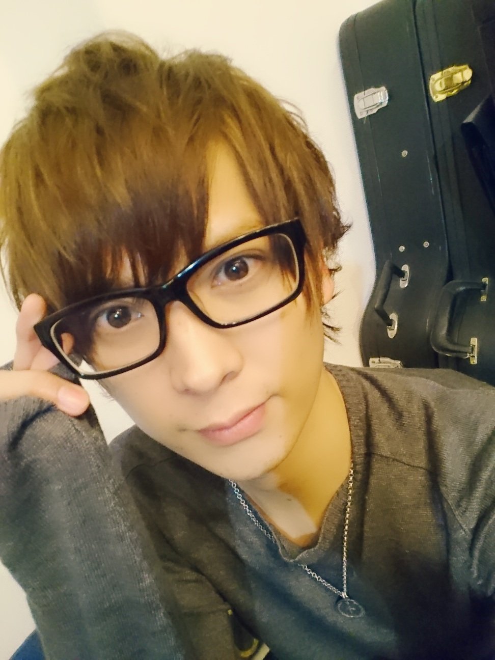 仲田博喜 そう言えば弥生春モデルのメガネがあるみたいだけど まだ販売されてないのかな まだ手に入らないのかな 欲しいなぁ ワンポイントのウグイスがいいね 俺はこのメガネばっかりかけてる ツキステ ツキウタ T Co