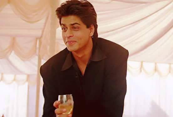 RT pls if you believe that srk is most charming actor in bollywood ☺☺