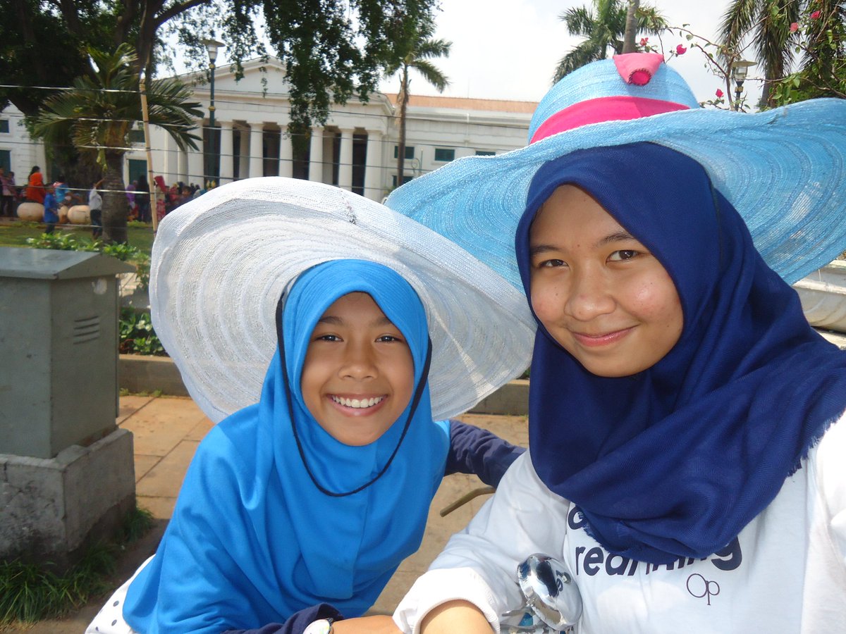 Selamat ulang tahun yang ke 12 adikku firlyyyy!!! 
<a href="/goodtimes_NET/">goodtimesNET</a> #goodtimeshappiness