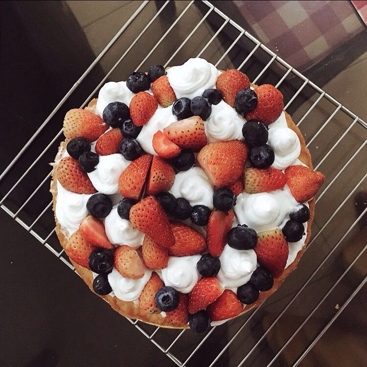 faidfida's tweet photo. Alhamdulillah, setakat bulan Feb #bakedbyanissofea telah menerima sebanyak 29 tempahan kek. RT https://t.co/aBWGIDQolE