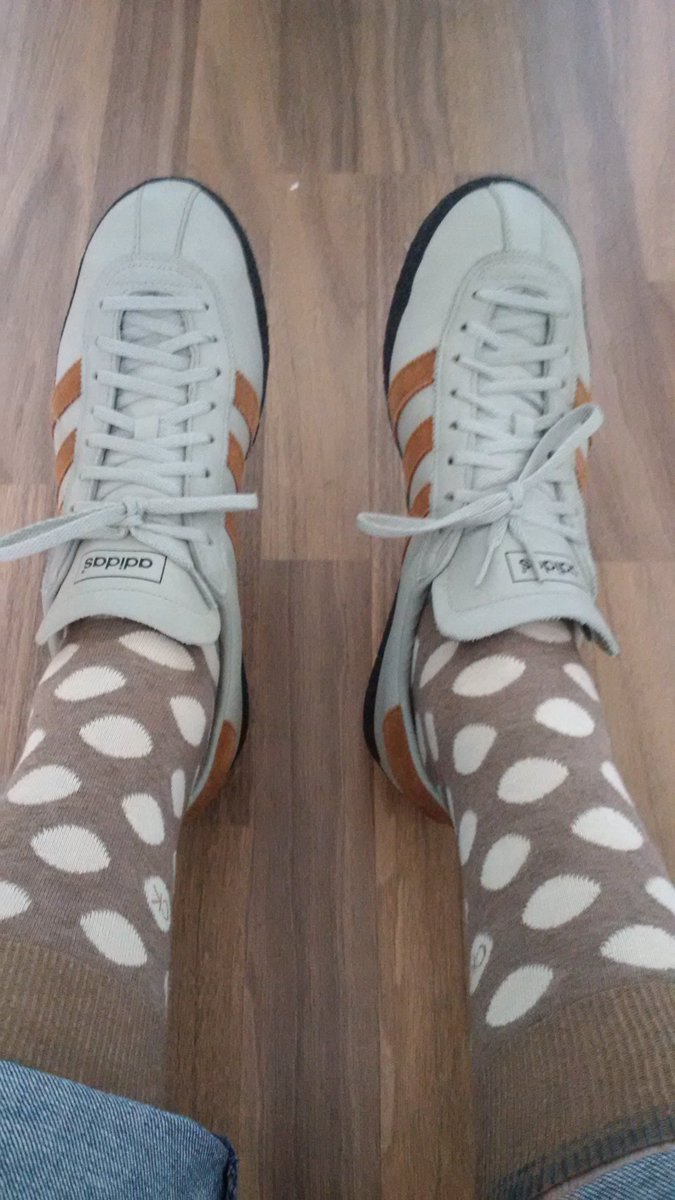 Kev_Hibs_07's tweet photo. Football time @SockCouncil some #CKSocks I found in the drawer and #adidas #topanga #HFC https://t.co/fc8TbPRSFR