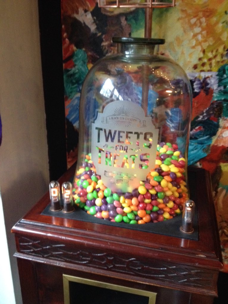 fi_henderson's tweet photo. @TCoffeeCounter #CoffeeTreat but only 2 sweets!! https://t.co/iasdxlS5pH