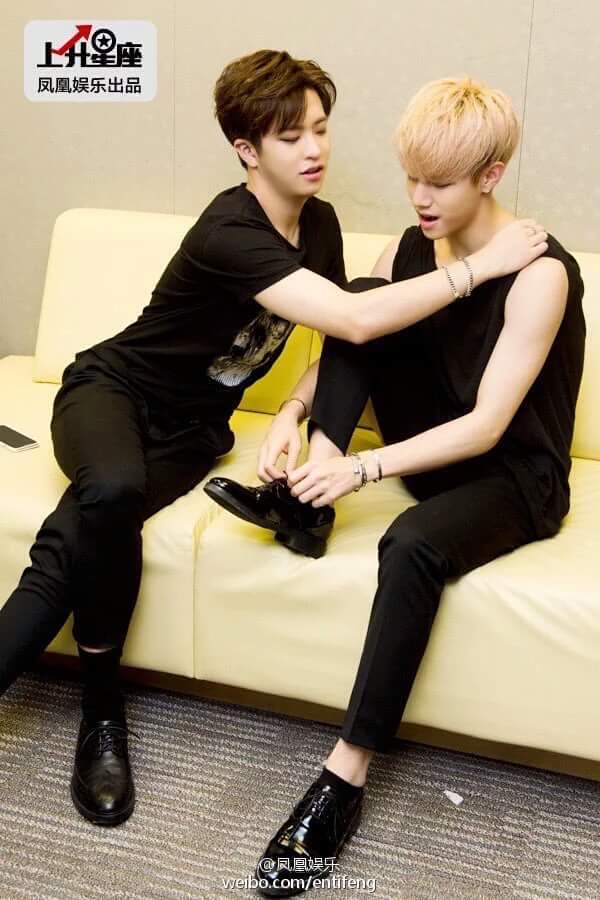 lovelygot7i's tweet photo. อ่อยให้สุด จนฉุดไม่อยู่ 👯
#อ่อยสุดๆไปเลยยองแจ https://t.co/Sr2VSlOEQa