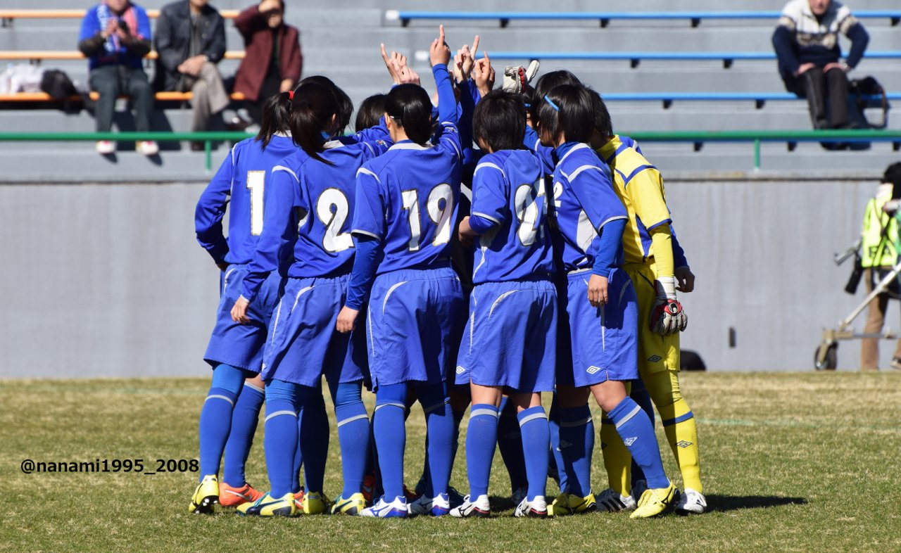 ななみのお父さん 県高校サッカー新人戦決勝 藤枝順心vs常葉橘 常葉橘のキックオフ前の円陣 掛け声の後 一斉に外へ駆け出す T Co Sg3q0fupb4 Twitter