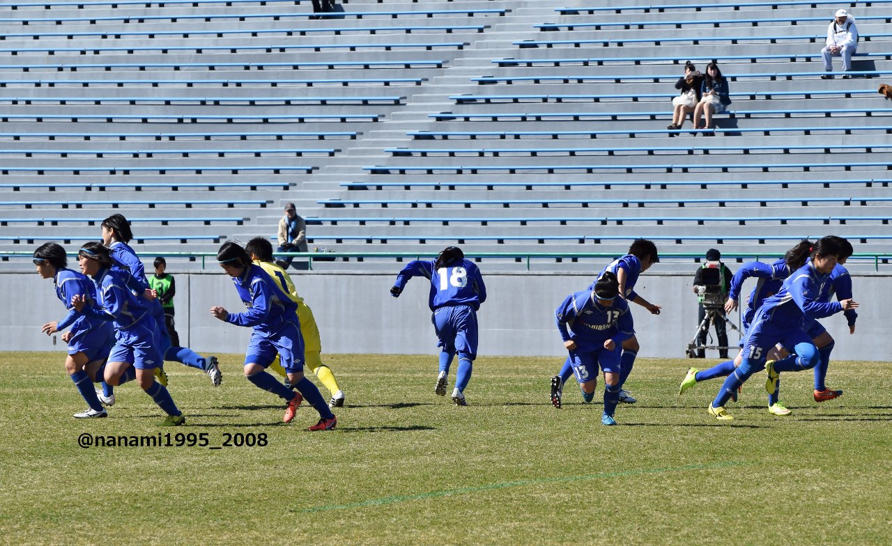 ななみのお父さん 県高校サッカー新人戦決勝 藤枝順心vs常葉橘 常葉橘のキックオフ前の円陣 掛け声の後 一斉に外へ駆け出す T Co Sg3q0fupb4 Twitter