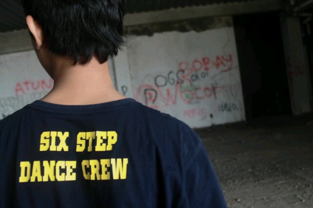 Malem kang <a href="/6StepDCrew_/">SixStepDanceCrew</a>
