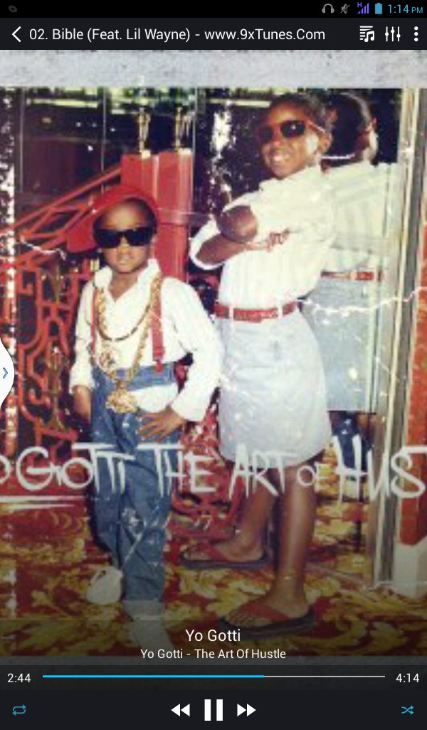 Good4youBlue's tweet photo. @Good4youBlue @YoGottiKOM @LilTunechi  Listening To My Bible #ArtOfAHustle https://t.co/q1BwgyuL0Z