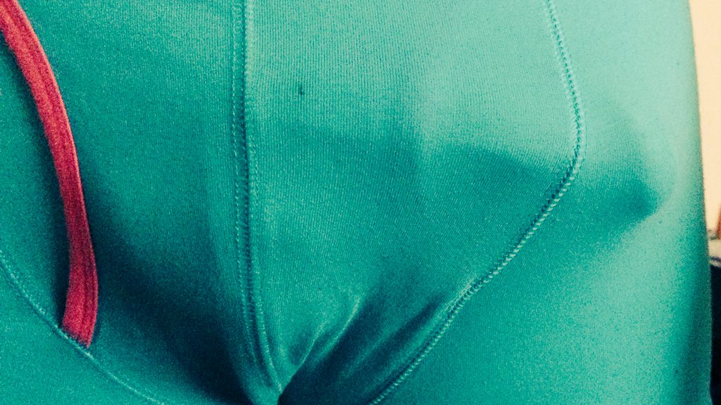 Nottscpl's tweet photo. #yummymummy decided to tease as I was getting dressed this morning, #boner #couldntgetmytrouserson #tighttrunks https://t.co/AWJtjE7UJJ