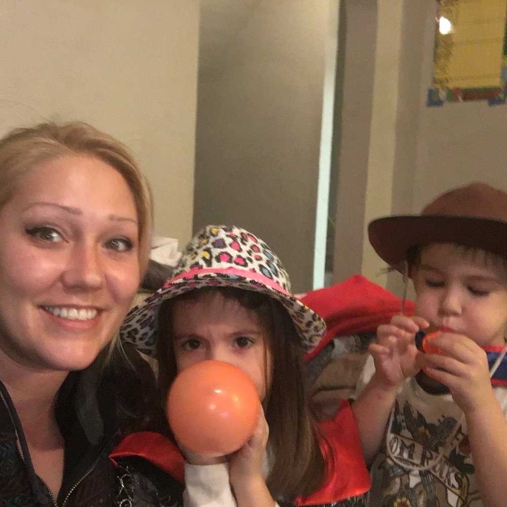 TashaJenkins2's tweet photo. My crazy kiddos make me feel better! They entertain me and go out of their way to be good #FeelBetterFans #sponsored https://t.co/FUvpPtnSby