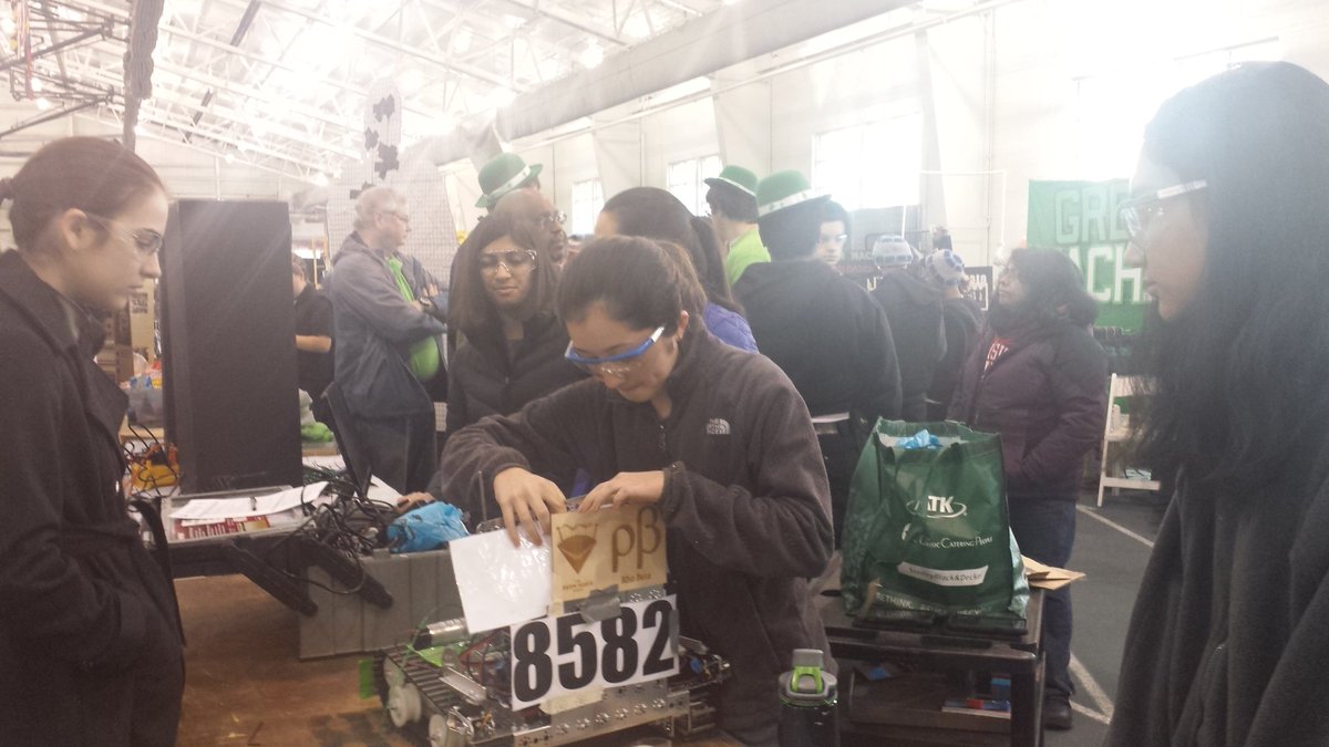 MoniaCheikh's tweet photo. The day started at MD state championship @BrynMawrSTEM @FTCTeam8582 https://t.co/cQjSxQahNQ