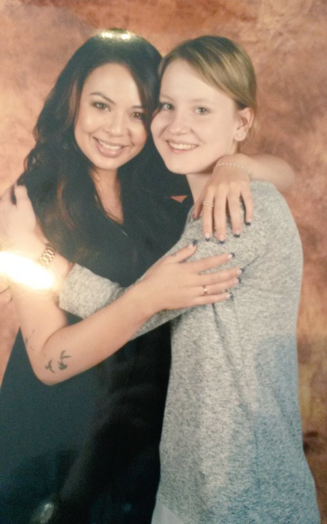 fineIinetaylor's tweet photo. JANEL IS THE CUTEST CUPCAKE EVER https://t.co/HmNkfOwLSq