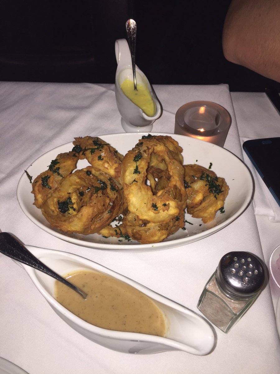 Carla650j's tweet photo. Omg onion rings to die for @RedEyeNYC https://t.co/R93q7vvzQm