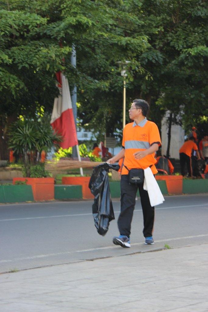 ilmanastro's tweet photo. Pos Indonesia Bergerak!! #PosIndonesiaBergerak #Reg10 #BebasSampah2020 #Makassar @PosIndonesia @MakassarCity https://t.co/PWyDOr8anS
