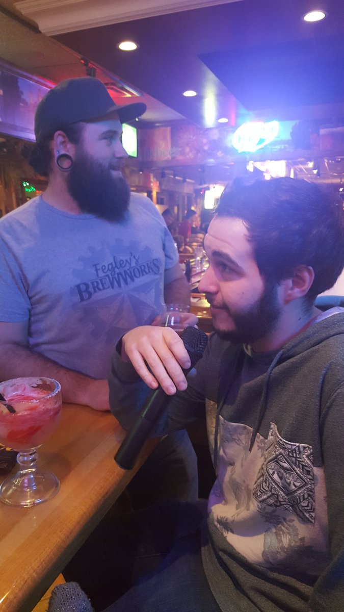 Applebeesbar191's tweet photo. Thanks to everyone who came our for our Apple-Bee! #fegleys #fegleysbrewworks #lvbeerweek #applebees191 https://t.co/tPEL5taxNO