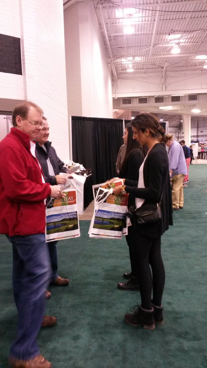Everyone loves our bags at the @TorontoGolfShow! Today is the last day to get yours.  Show opens at 10am. Booth 2135