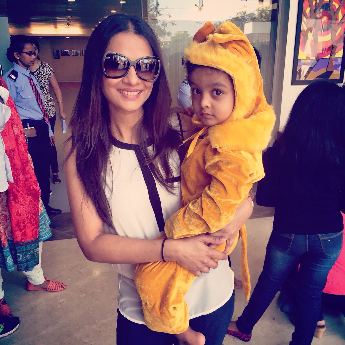 PallaviKulk's tweet photo. #sonday fun with the family https://t.co/CCEzk4GoGQ