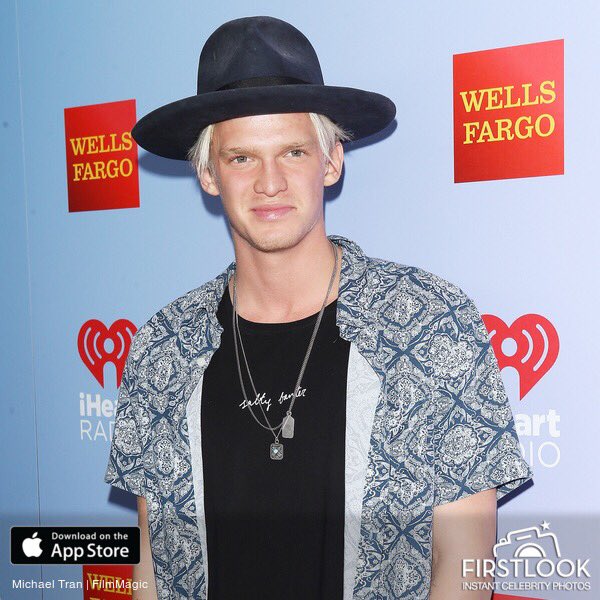 ultimatyong's tweet photo. @CodySimpson arriving at the first ever iHeart80s Party for @iHeartRadio https://t.co/c5ppY6713b