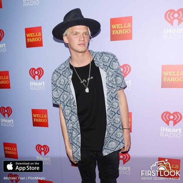 ultimatyong's tweet photo. @CodySimpson arriving at the first ever iHeart80s Party for @iHeartRadio https://t.co/c5ppY6713b