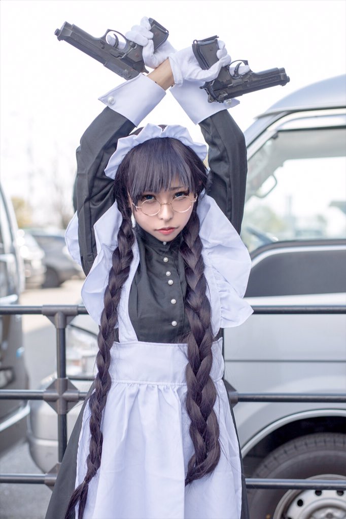 Rikka コスプレ ブラックラグーン ロベルタ 今日のコミライで人前初出しでした 前髪ぱっくりしてしまった けど念願の Photo By Masimarop Cospic Blacklagoon T Co uthbgo12