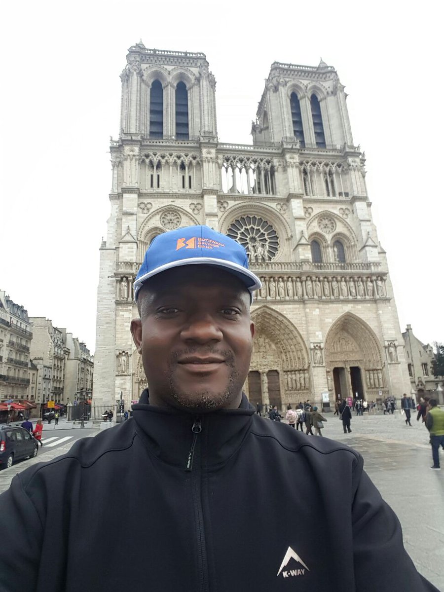 thatotekane's tweet photo. That moment when you are depressed and longing to travel n your dad says 'by the way I'm in #Paris!' 😠😠😠😠 Bless him! https://t.co/N6IeeEPJ6Z