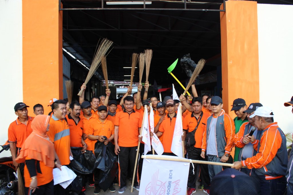 ilmanastro's tweet photo. @PosIndonesia Siap Membersihkan!! @MakassarCity #PosIndonesiaBergerak #Reg10 #BebasSampah2020 #Makassar https://t.co/4zjbIna1iv