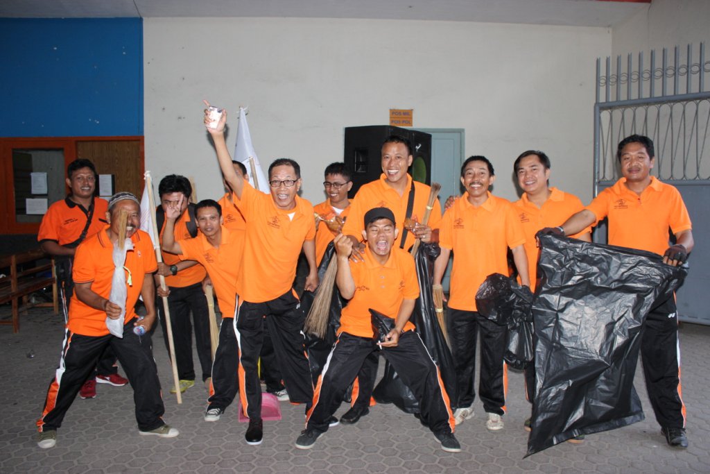 ilmanastro's tweet photo. @PosIndonesia Siap Membersihkan!! @MakassarCity #PosIndonesiaBergerak #Reg10 #BebasSampah2020 #Makassar https://t.co/4zjbIna1iv
