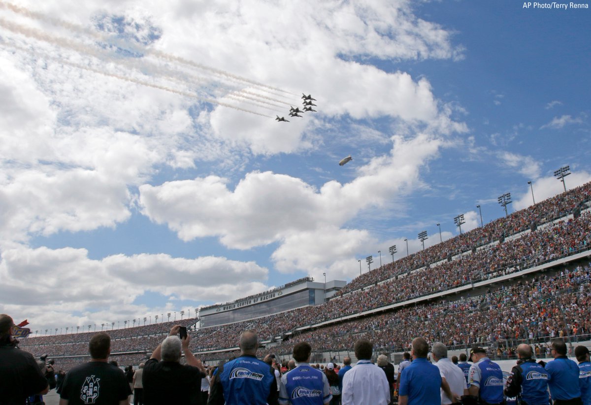 Fox News (@foxnews) on Twitter photo .<a href="/usairforce/">U.S. Air Force</a> Thunderbirds performed a flyover before the start of the <a href="/NASCAR/">NASCAR</a> #DAYTONA500. .<a href="/usairforce/">U.S. Air Force</a> Thunderbirds performed a flyover before the start of the <a href="/NASCAR/">NASCAR</a> #DAYTONA500.