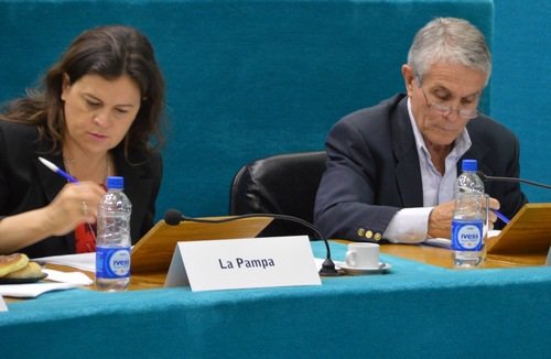 PARLAGONICO's tweet photo. Sesiona el Parlamento Patagónico en Rio Negro:https://t.co/cEgu6nj43U https://t.co/1mOCV9ZmSr