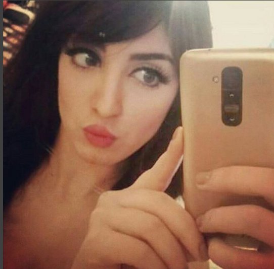 Fans__Souhila's tweet photo. سيلفي جديد لأميرتنا جمالها 😍 
اللي اشتاق للقمر ولعيون القمر يعمل ريتويت 😍

@SuhilaBnLachhab 
#SouhilaBenLachhab https://t.co/qj6vvcRrJH