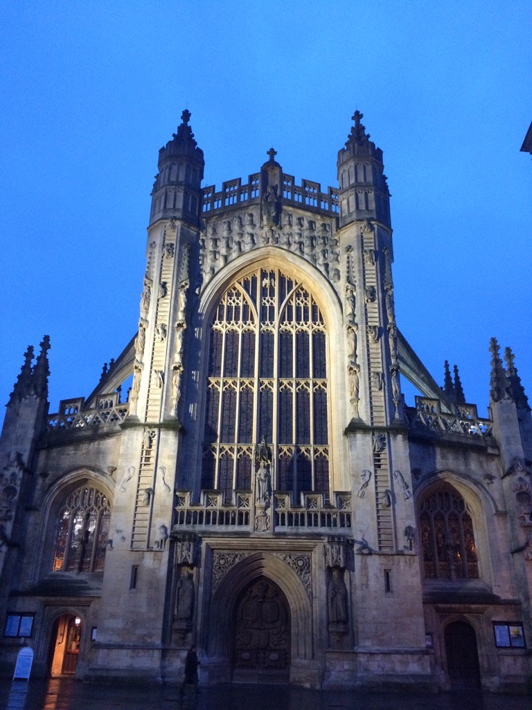 Culture_Force's tweet photo. Love my home city. @bathabbey stunning icon both night and day. #BathatNight #footprintproject https://t.co/6keN2OB7VJ