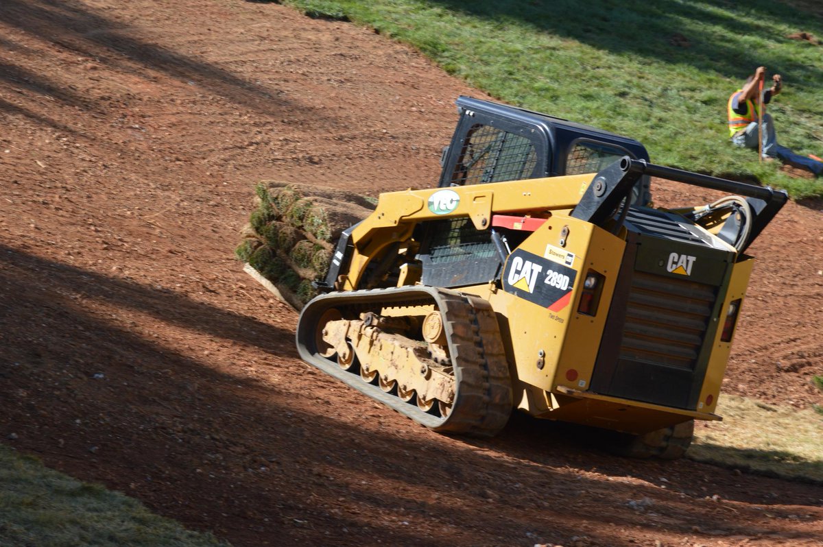 CaterpillarInc's tweet photo. A Tennessee business helps reduce waterway pollution: https://t.co/pMLlHMVeWQ https://t.co/tHbFSNTFyc